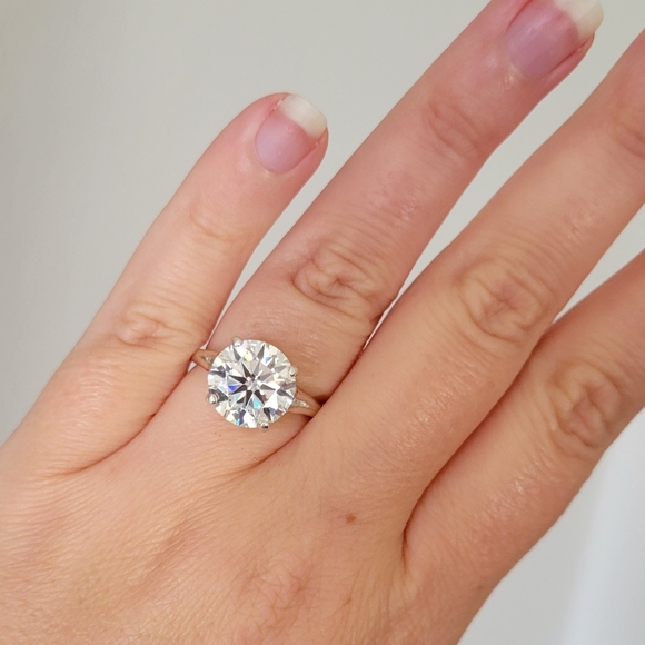 Jewelry - New 5ct Certified Moissanite Engagement Ring